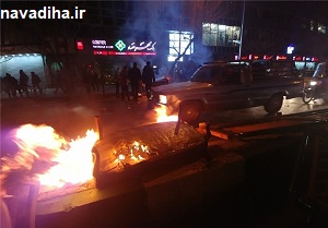 تخریب اموال عمومی در میدان فردوسی توسط ضدانقلاب